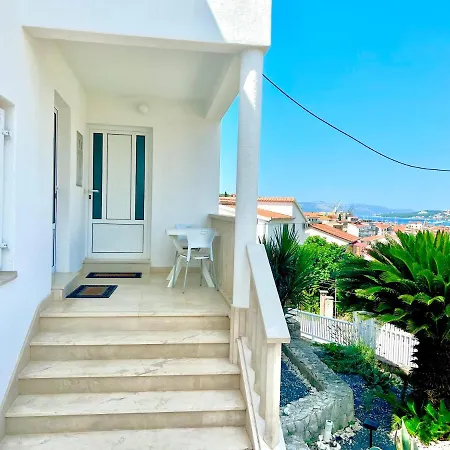 Mdk Kate Trogir